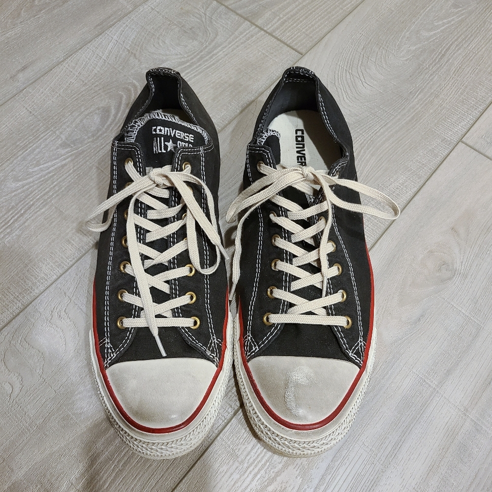 Converse Chuck Taylor - men Sz 10 - EUC chucks